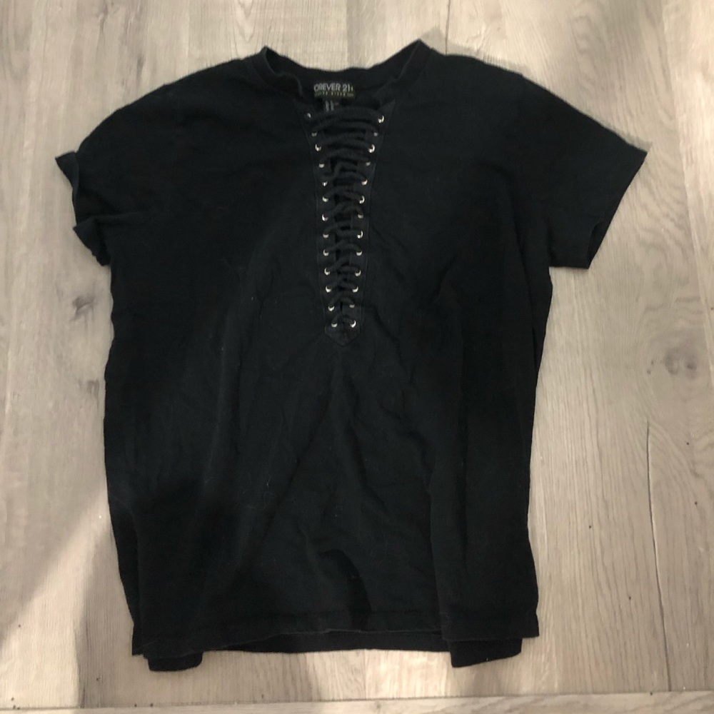Lace up tee